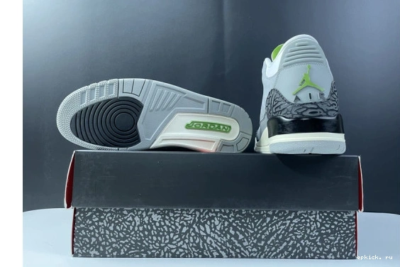 Rep EP Jordan 136064-006 Chlorophyll Retro Air 136064-006 3 0409